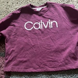 calvin woman’s burgundy crewneck